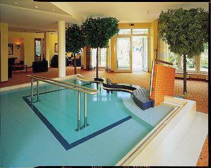 Hotel Am Kurpark Schönebeck Facilidades foto